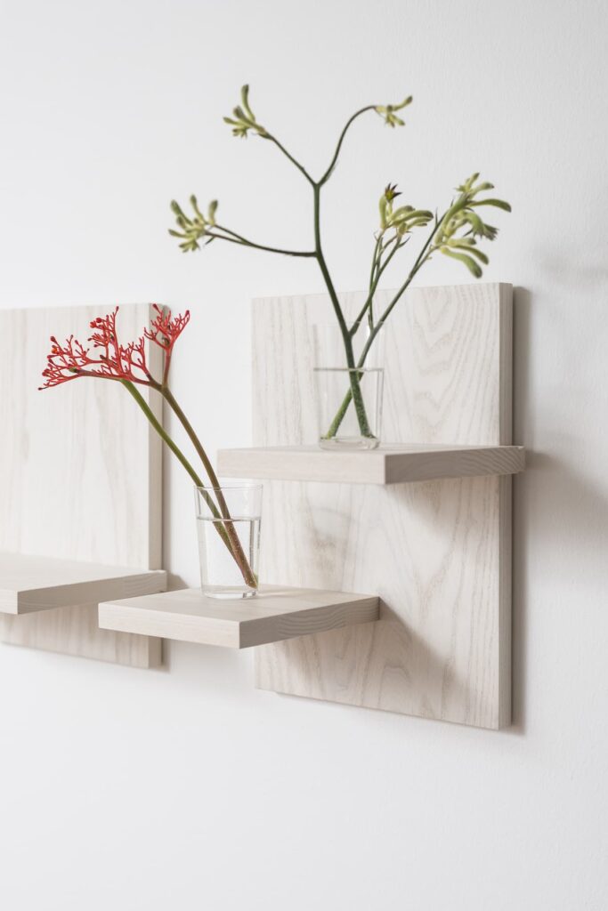 WALL SHELF - Verspielte Möbel aus nachhaltig bewirtschafteten Wäldern vom deutschen Unternehmen STATTMANN