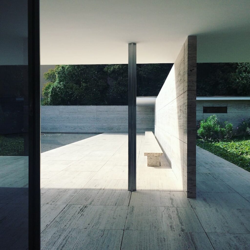 Barcelona Pavillon Minimalistische Architektur von Mies van der Rohe